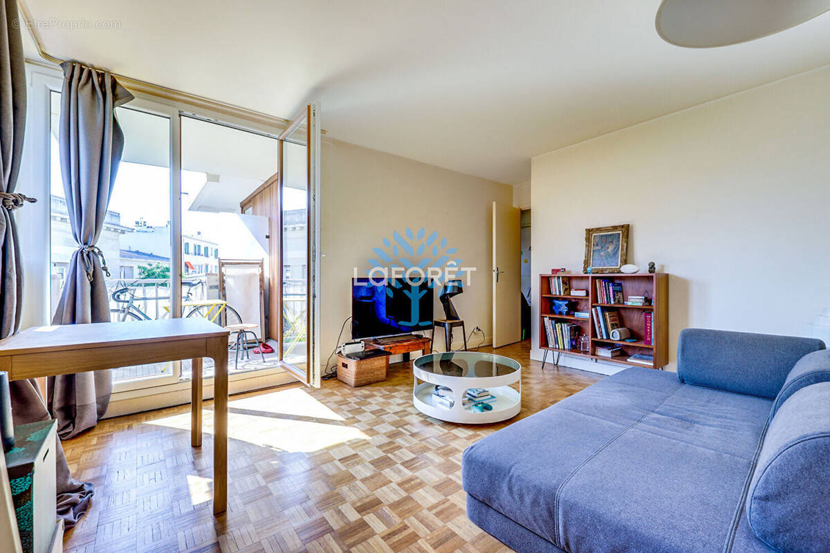 Appartement à PARIS-20E