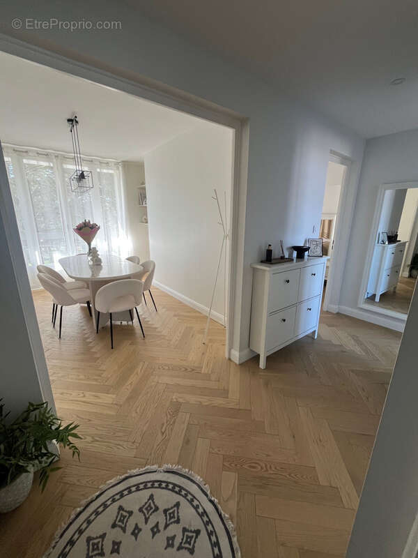 Appartement à DECINES-CHARPIEU