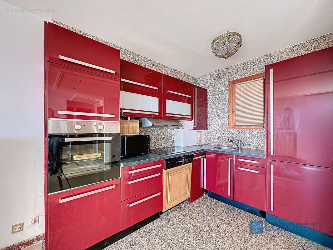 Appartement à EZE