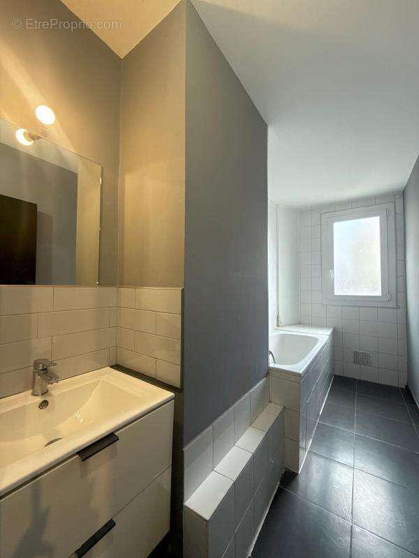 Appartement à CHENOVE