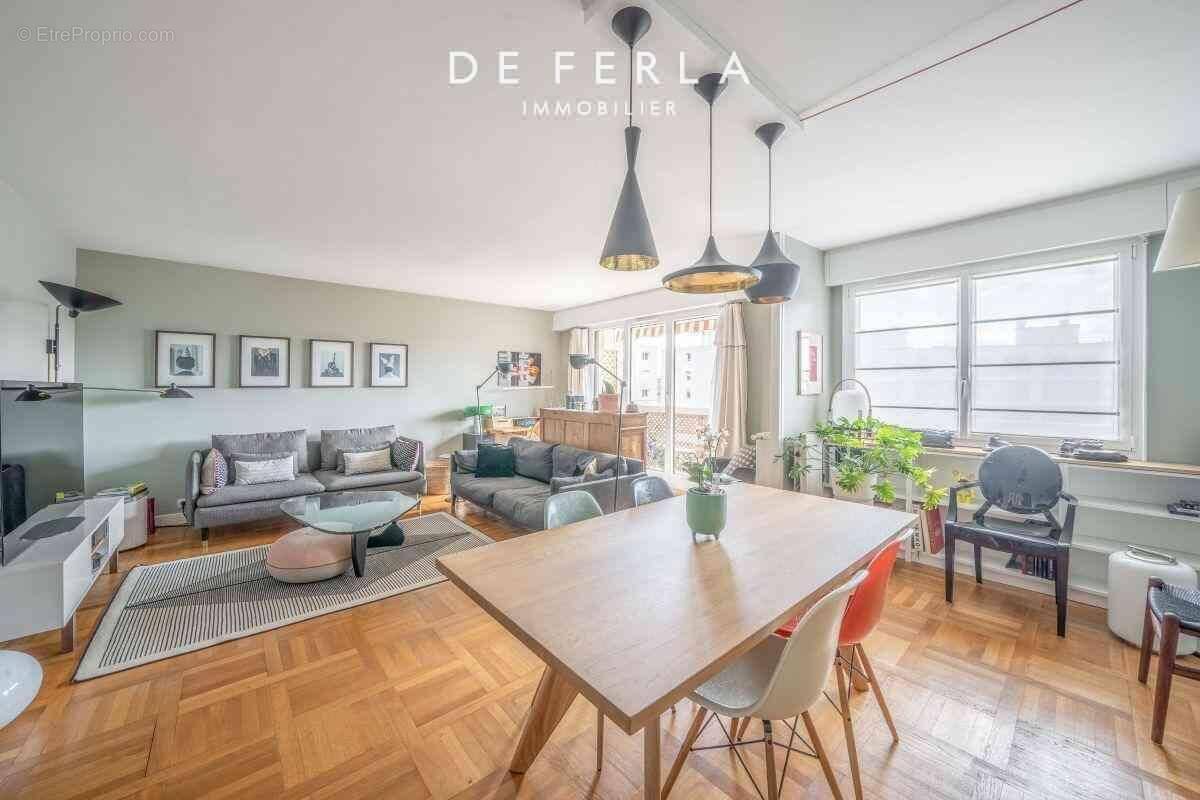 Appartement à PARIS-15E