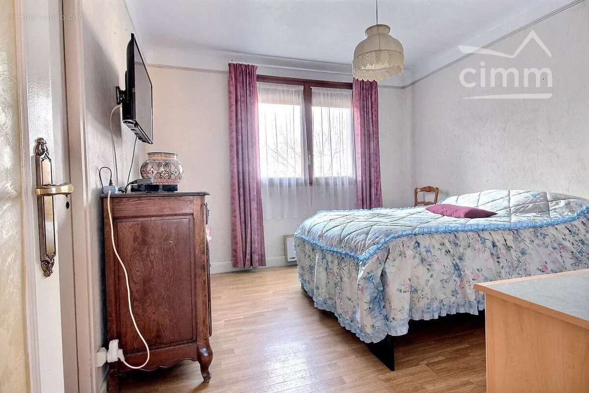 Maison à FROGES