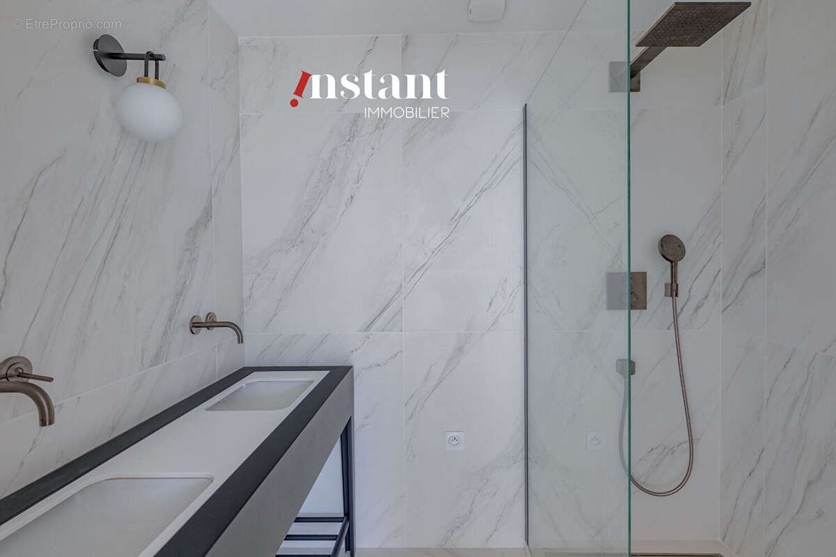 Appartement à LYON-6E