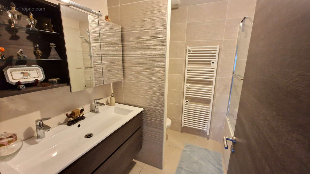 Appartement à BARBERAZ