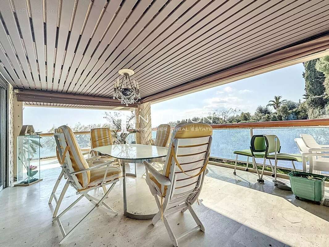 Appartement à LE CANNET