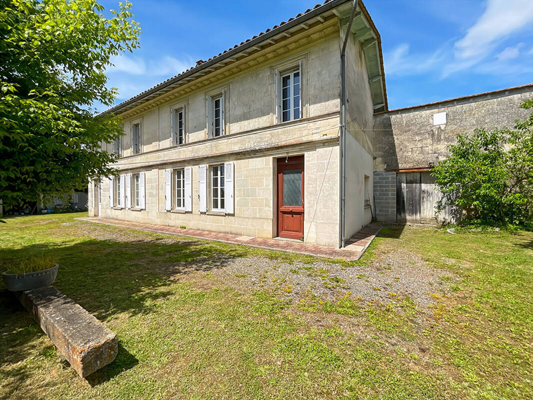Maison à LUGON-ET-L&#039;ILE-DU-CARNAY