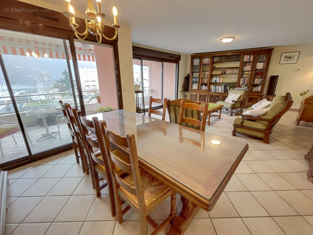 Appartement à AIX-LES-BAINS