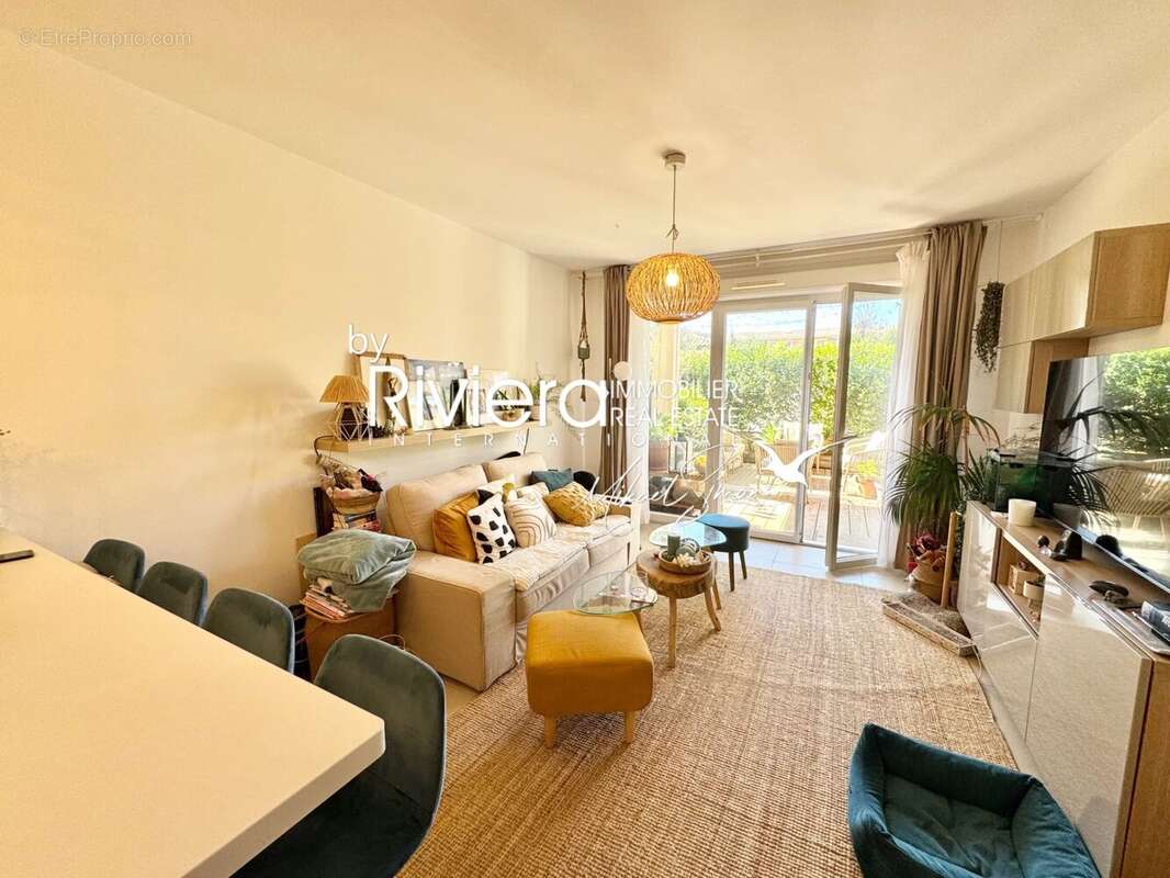 Appartement à LA CROIX-VALMER