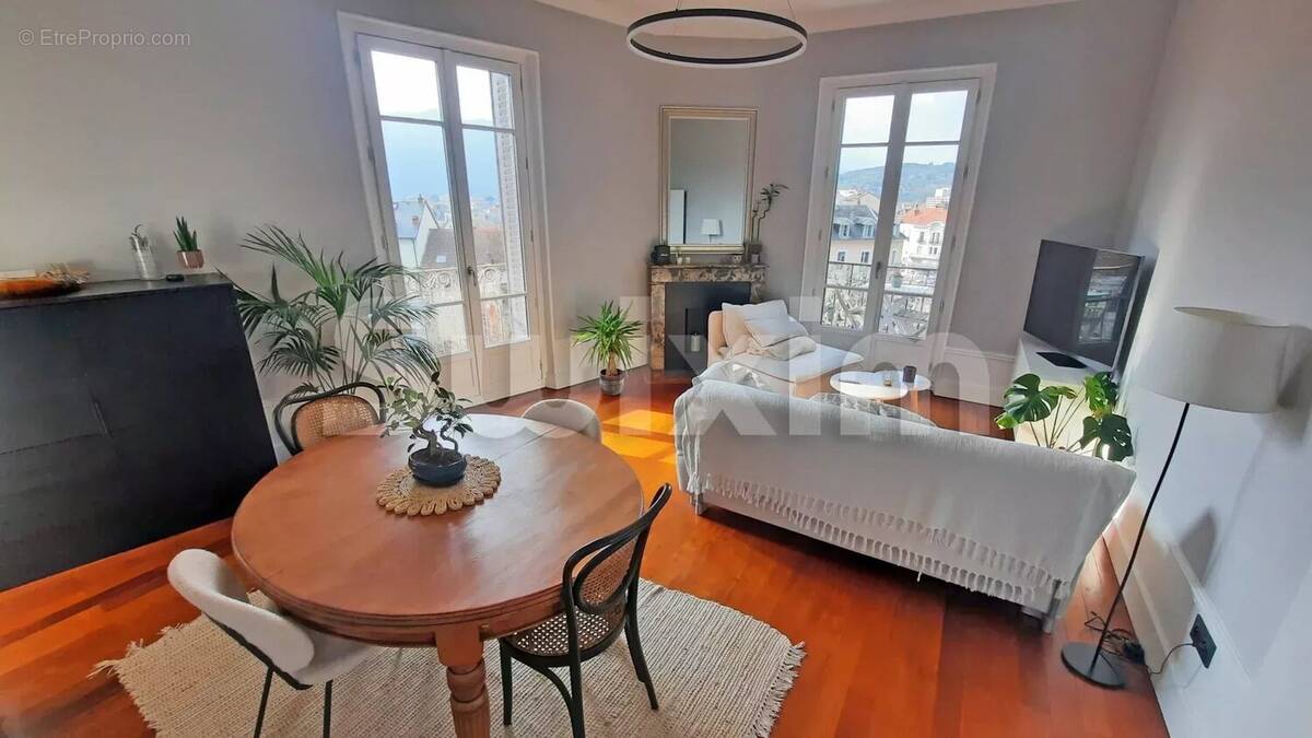 Appartement à AIX-LES-BAINS