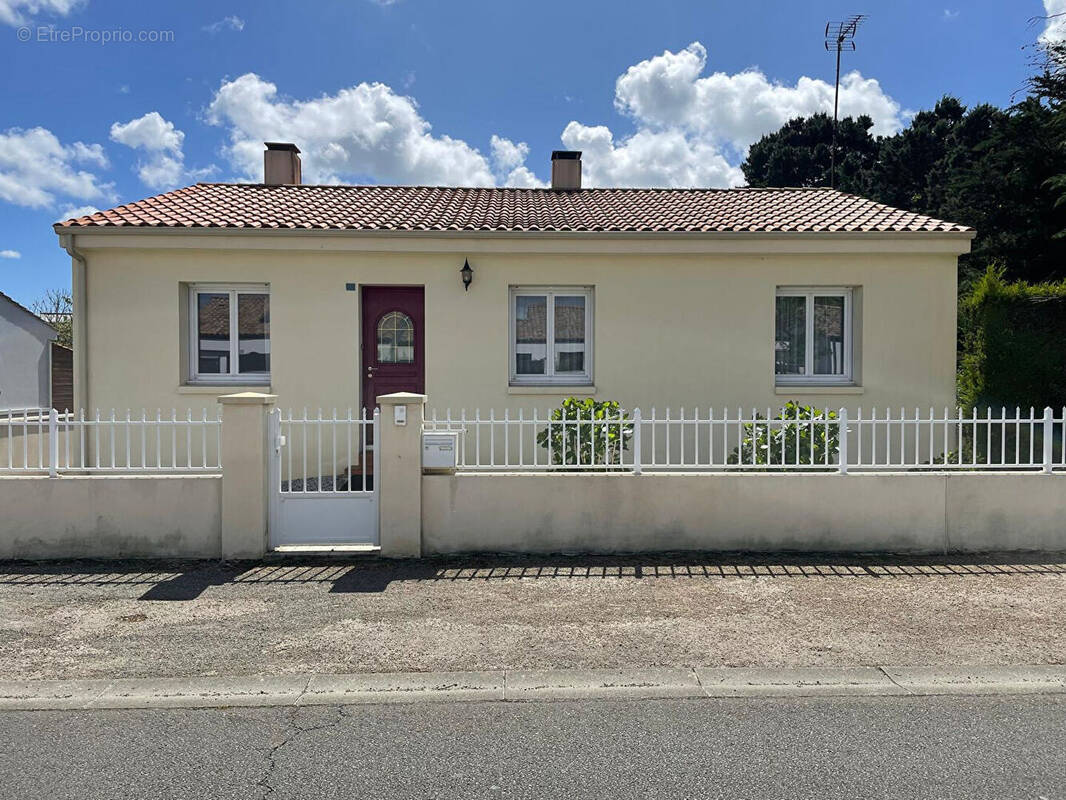 Maison à GROSBREUIL