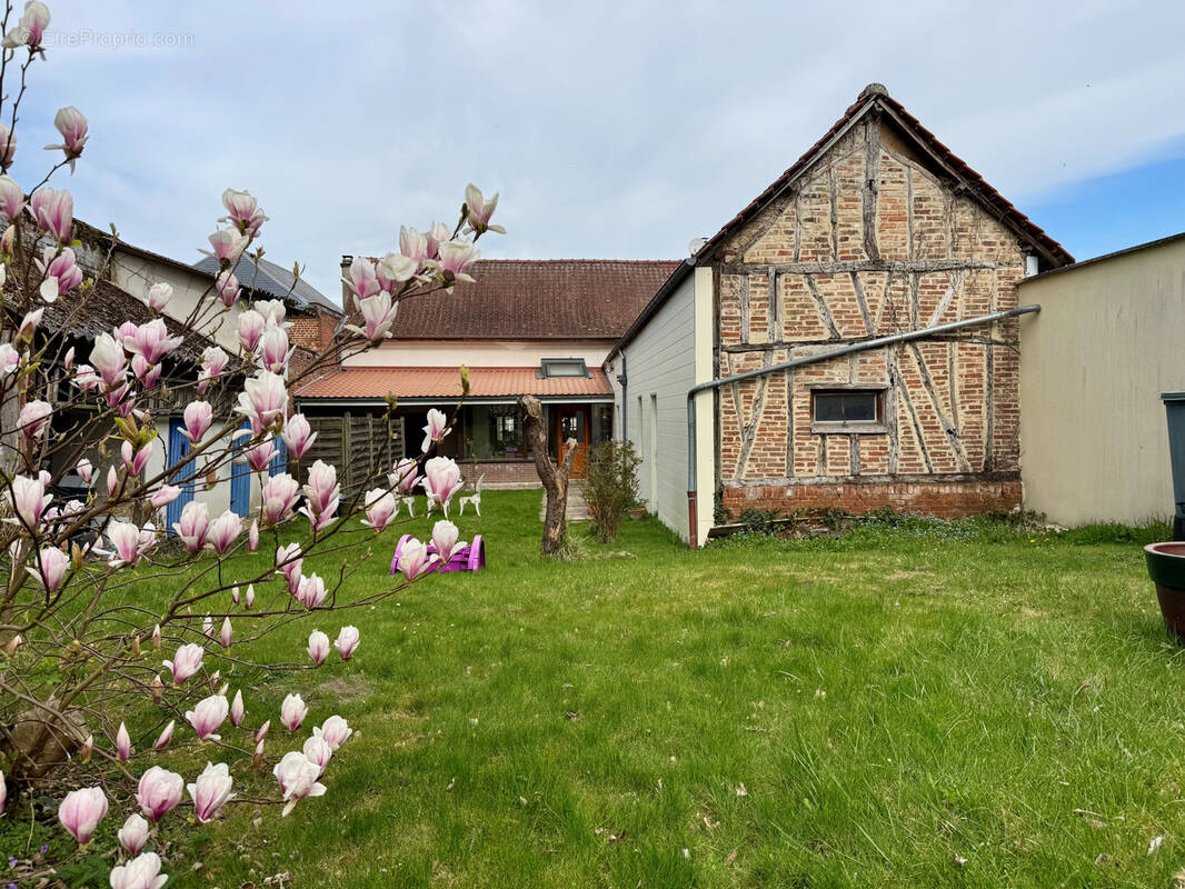 Maison à FRESNOY-AU-VAL