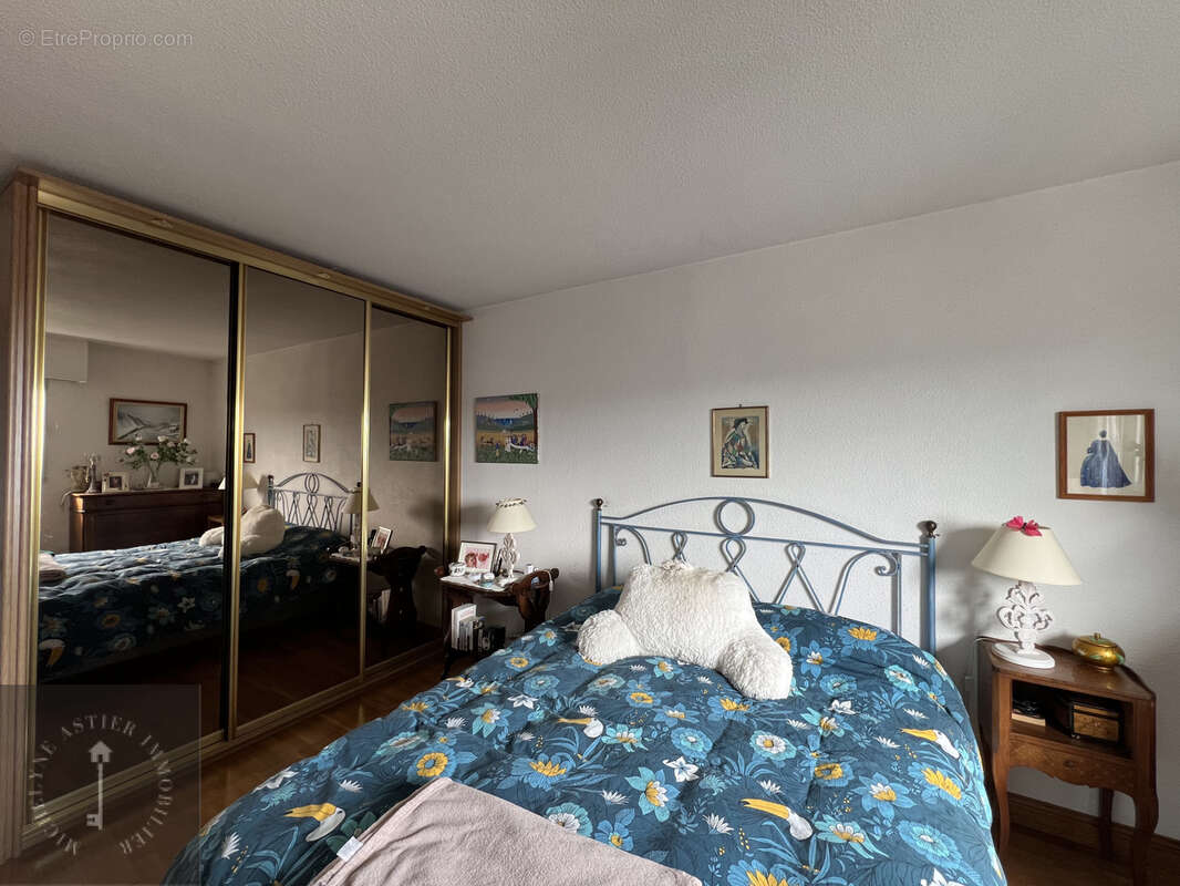 Appartement à SAINT-LAURENT-DU-VAR