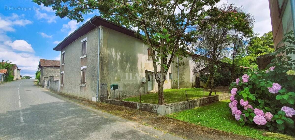 Maison à HAGETMAU