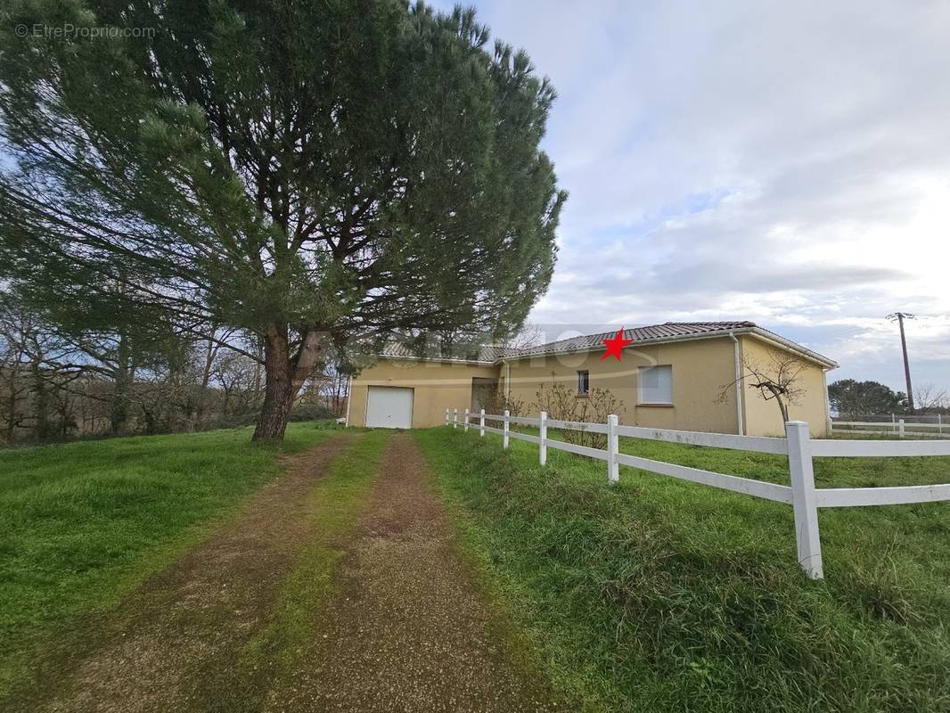 Maison à REALMONT