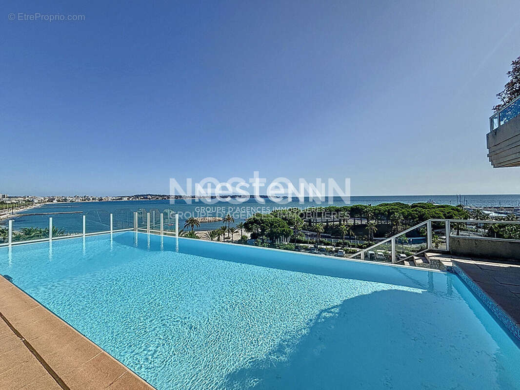 Appartement à VALLAURIS