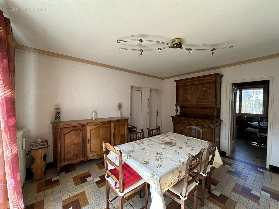 Maison à FLEURY-LES-AUBRAIS