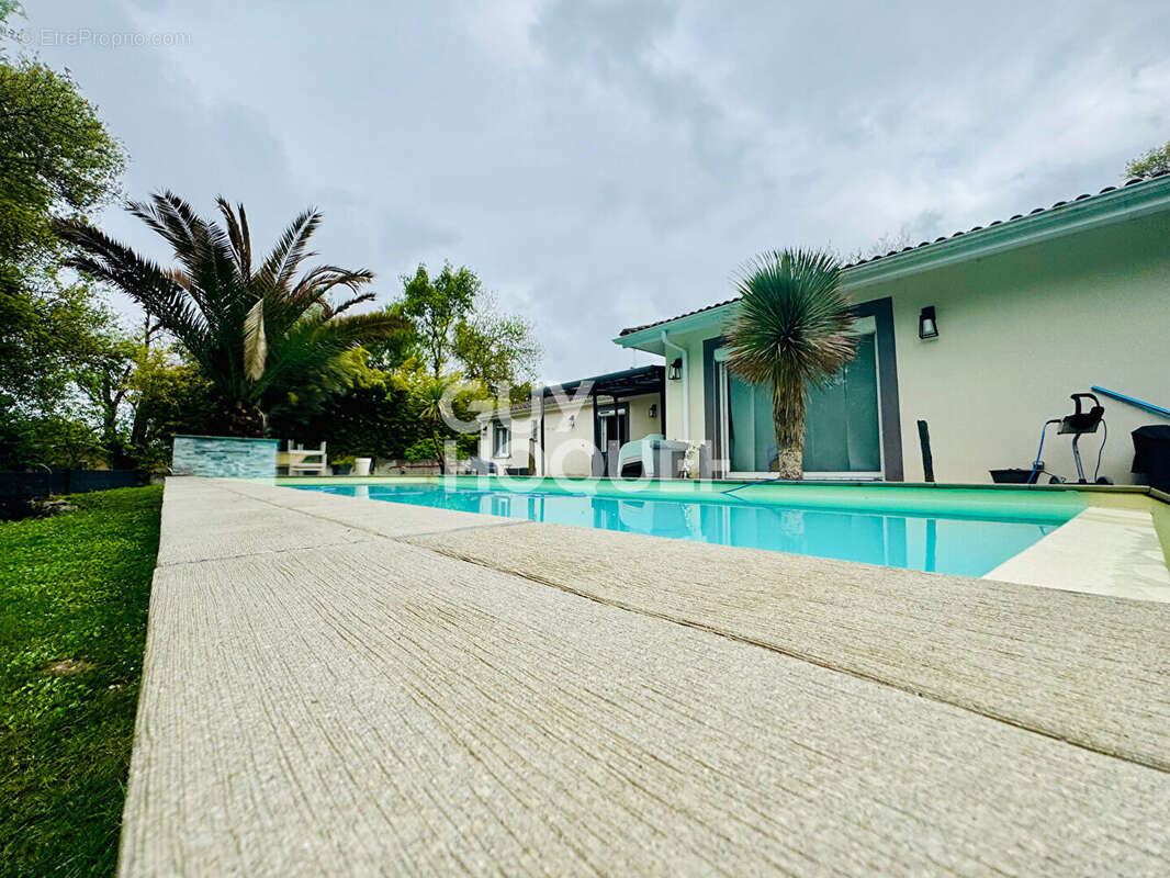 Maison à FRONTON