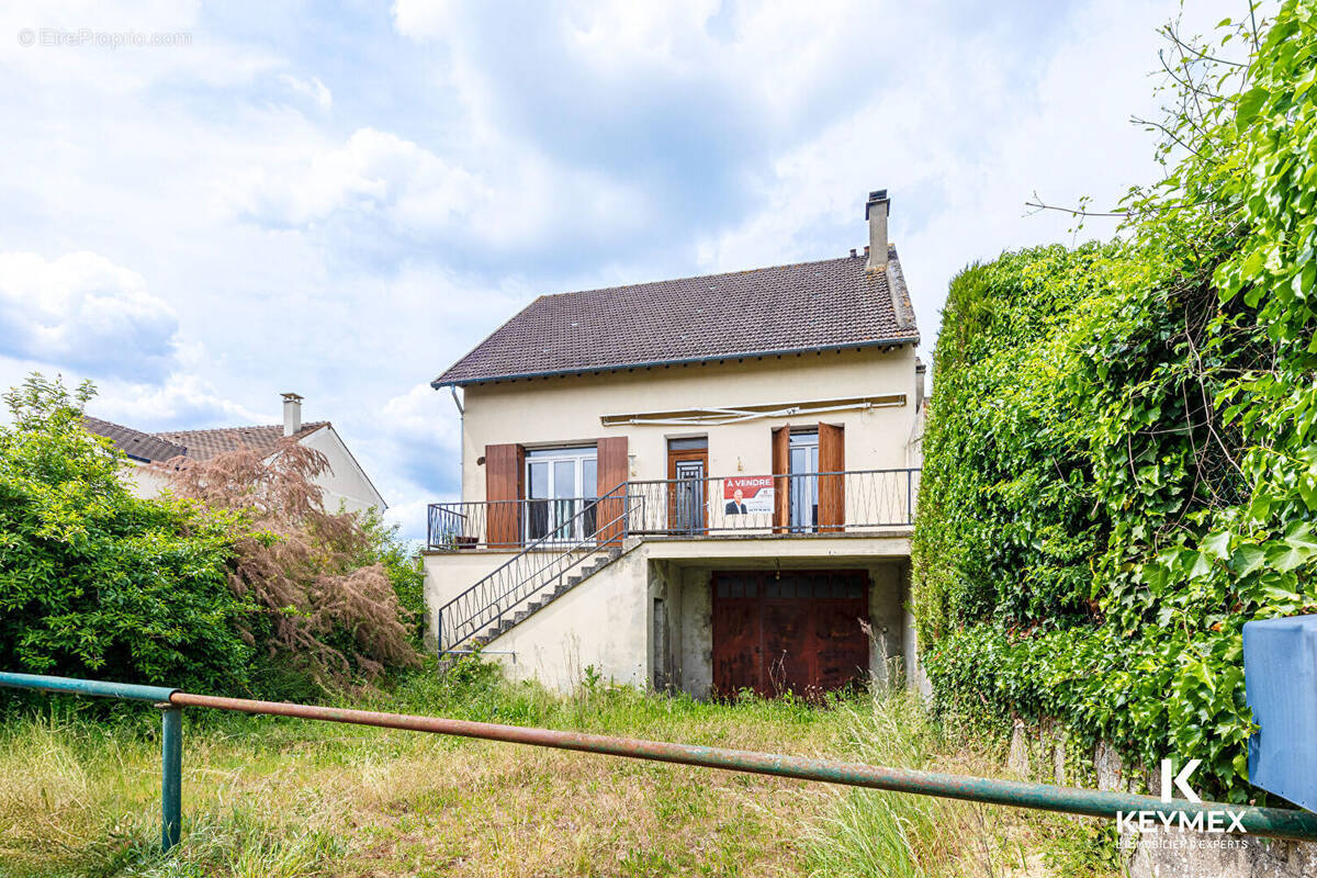 Maison à ENNERY