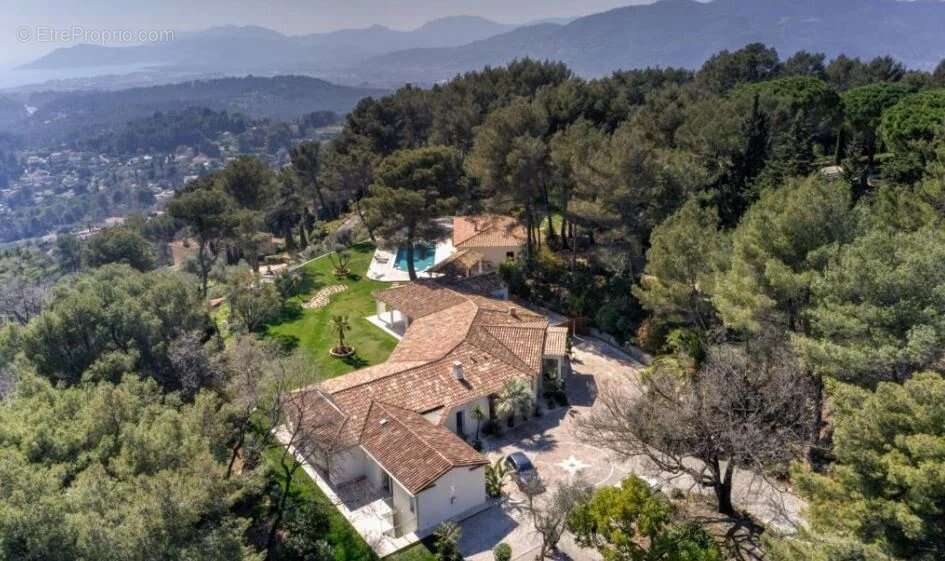 Maison à MOUGINS