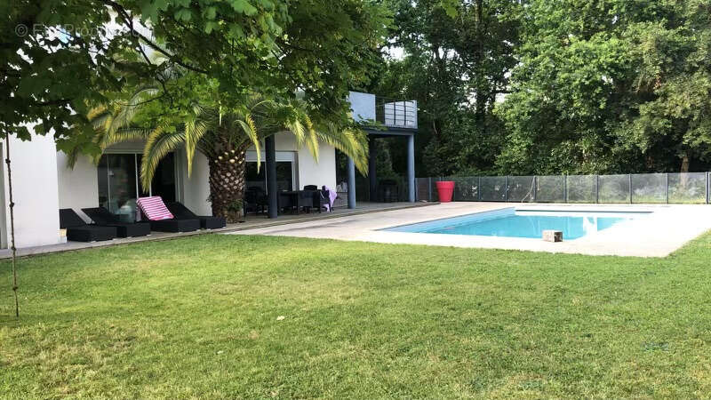 Maison à COGNAC