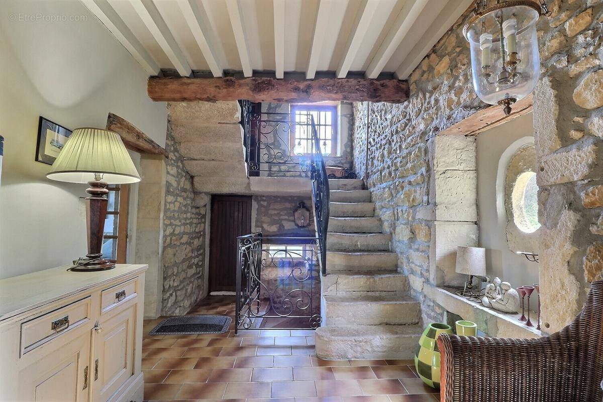 Maison à LA CLAYETTE