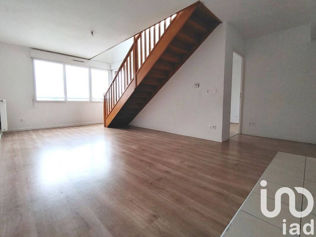 Photo 1 - Appartement à LES ULIS