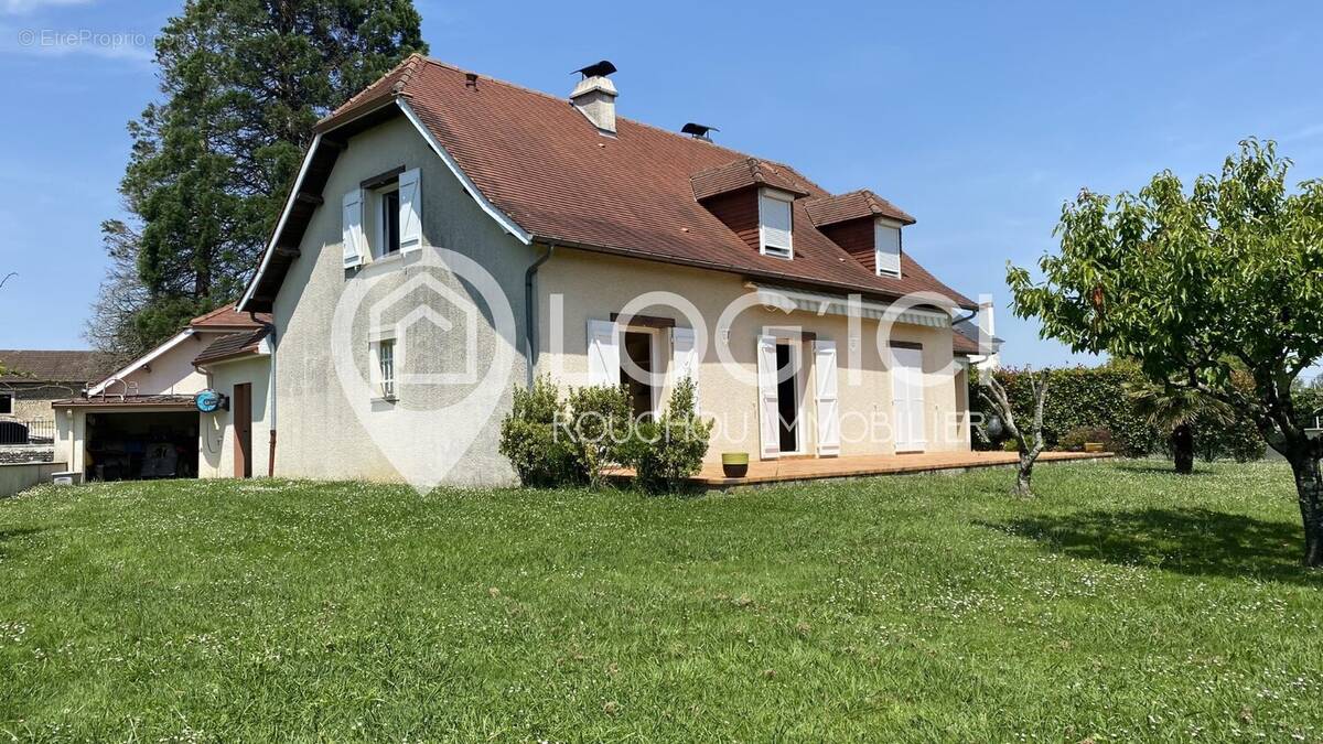 Maison à ARTIX