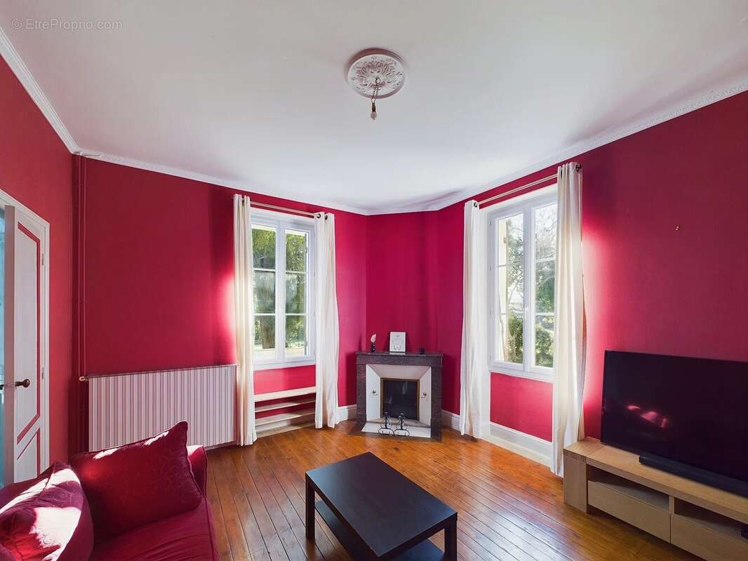 Maison à PINEUILH
