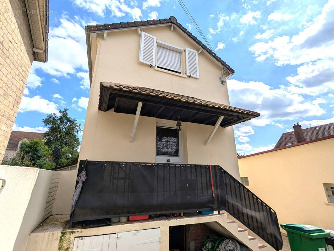 Maison à PERSAN