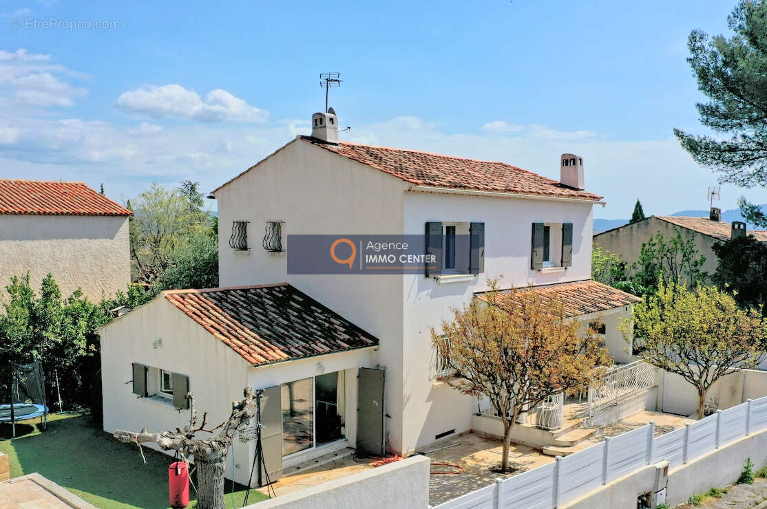 Maison à LA FARLEDE