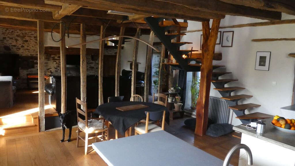 Maison à SAINT-BONNET-BRIANCE