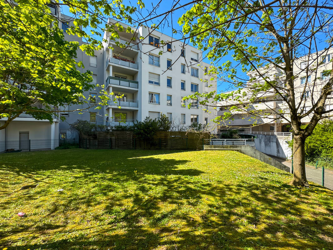 Appartement à LYON-9E