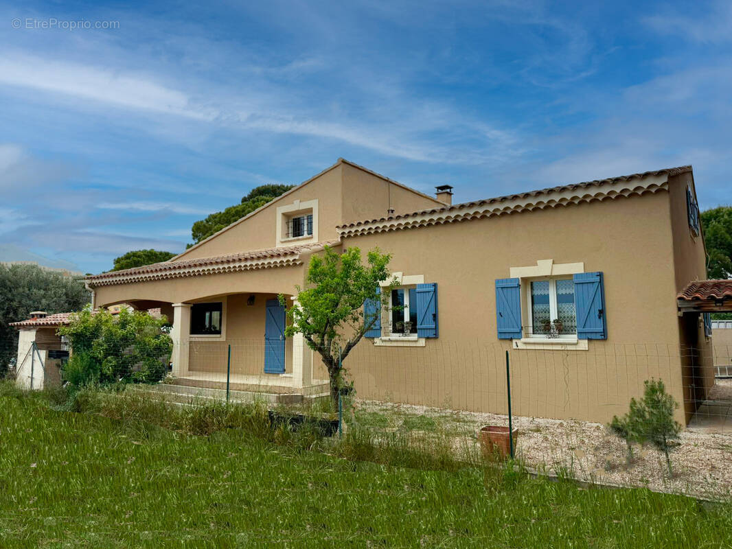 Maison à VEDENE