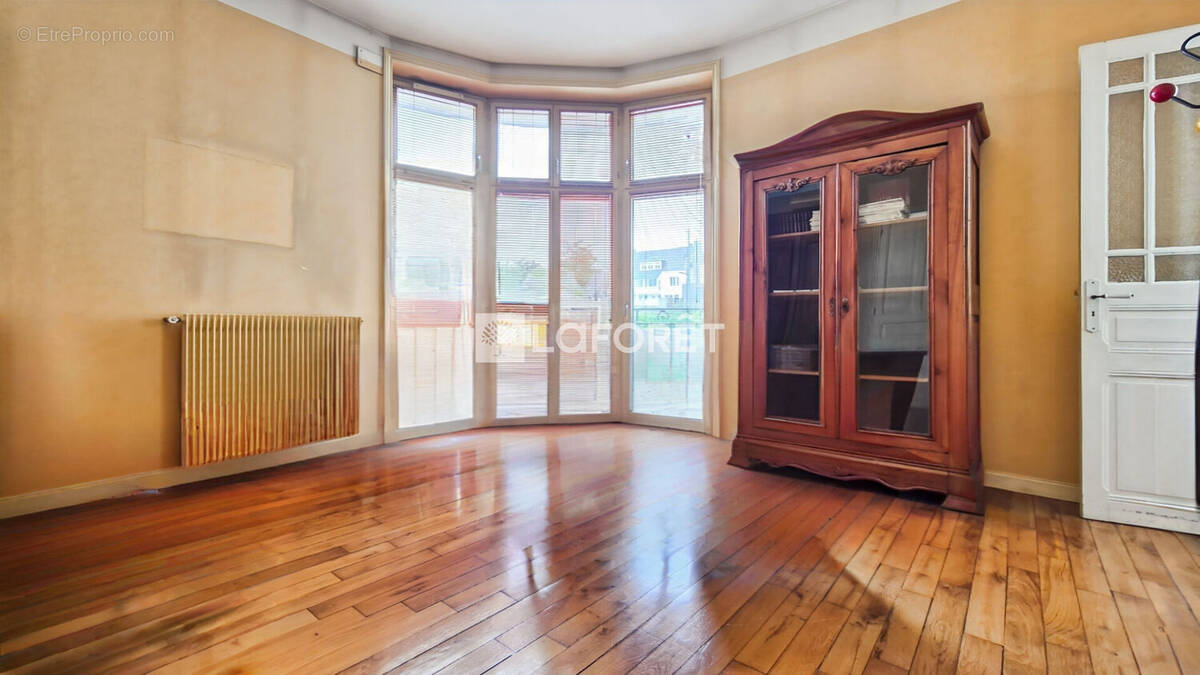 Appartement à QUIMPERLE