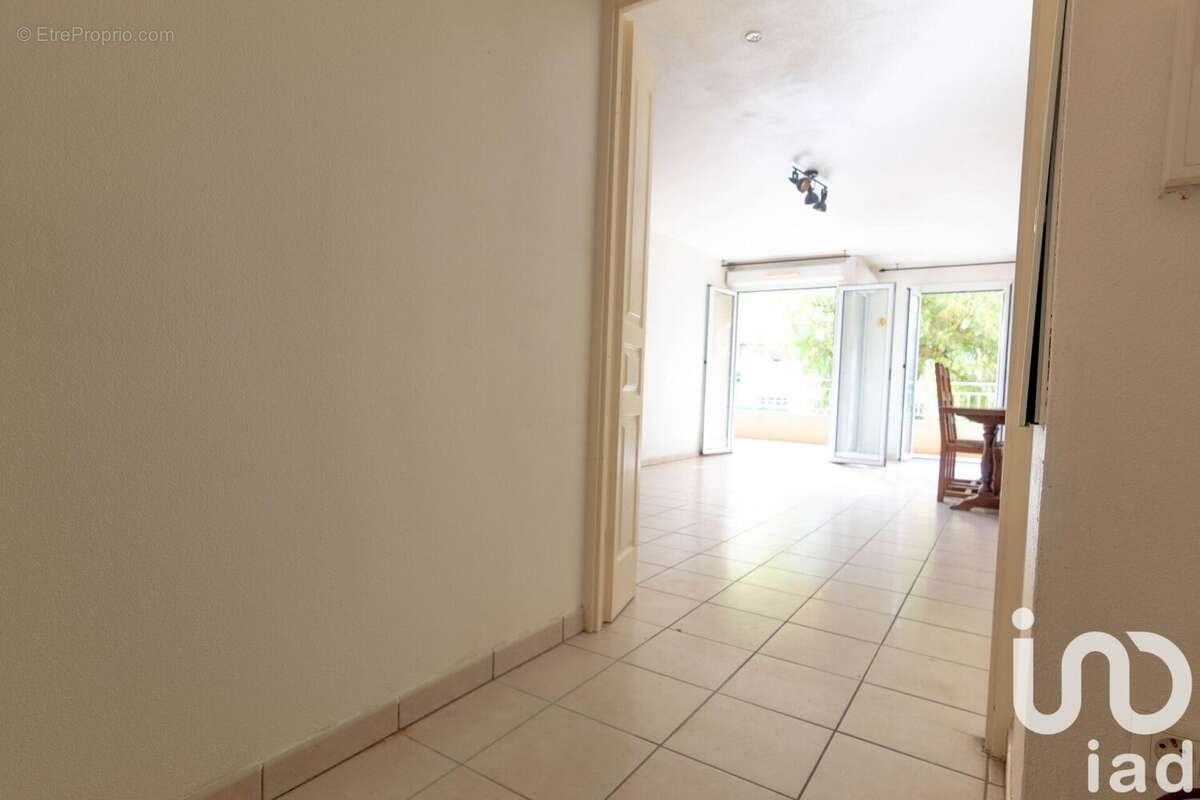 Photo 4 - Appartement à PUGET-SUR-ARGENS