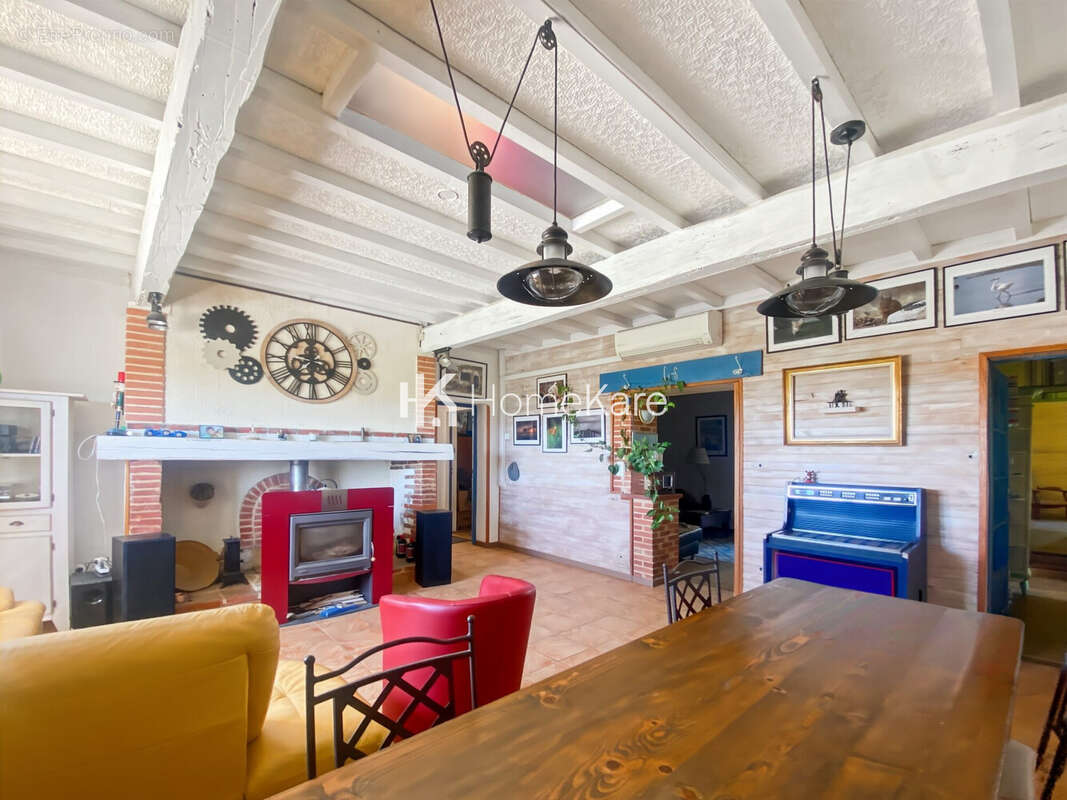 Maison à MONTECH