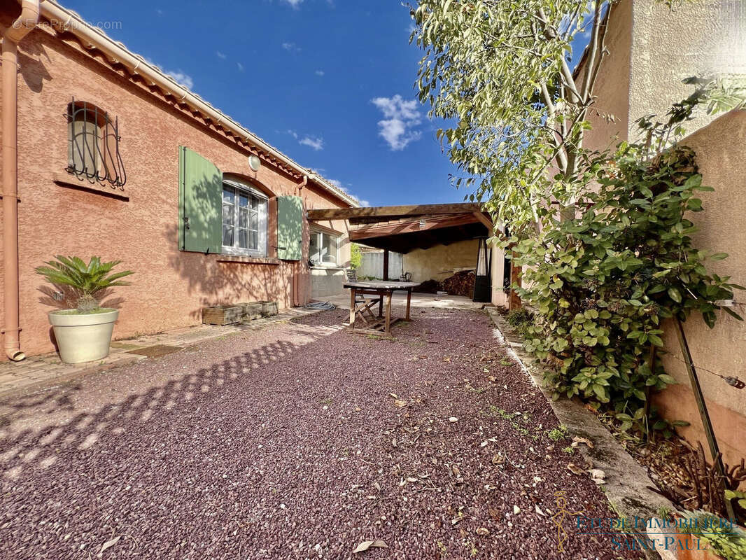 Maison à SAINT-FELIX-DE-LODEZ