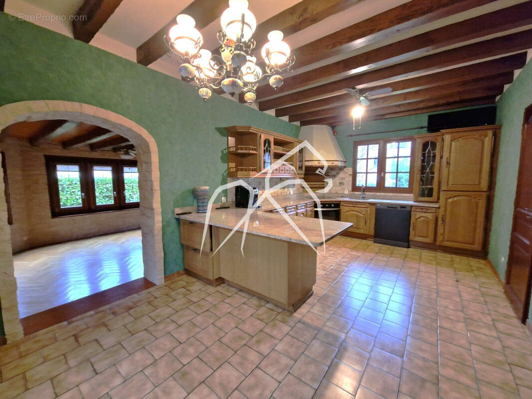 Maison à LE MESNIL-ESNARD