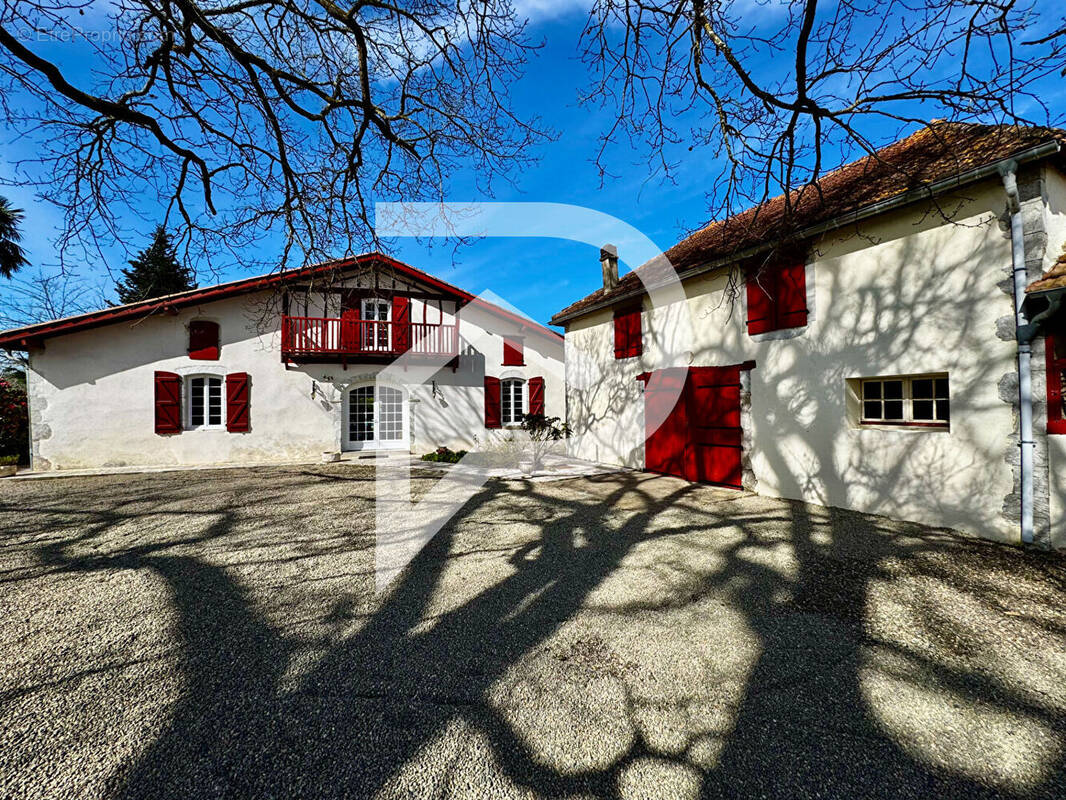 Maison à POMAREZ