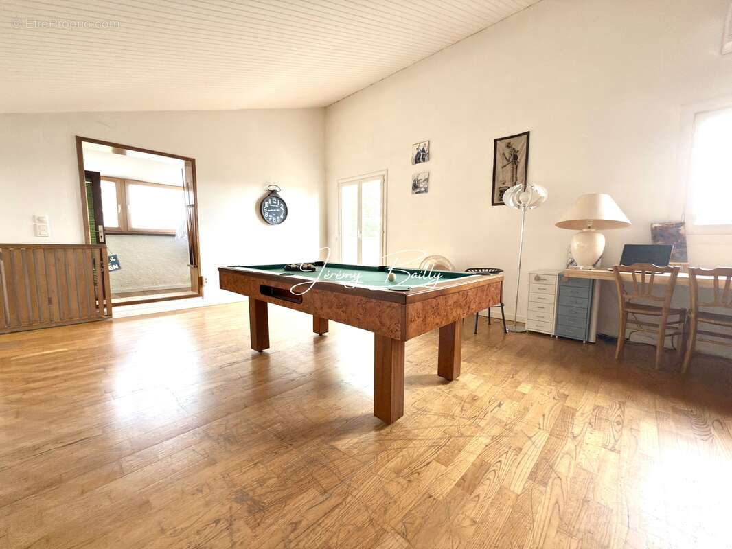 Maison à PEZILLA-LA-RIVIERE