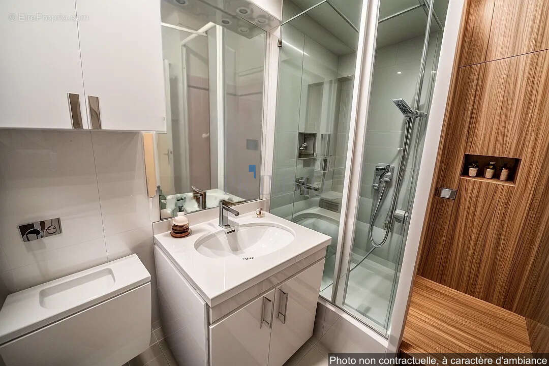 Appartement à ROQUEBRUNE-SUR-ARGENS