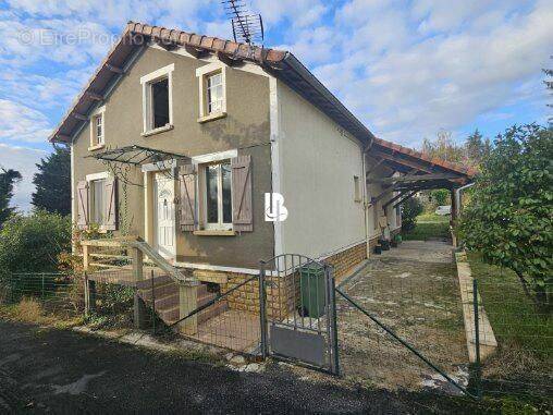 Maison à GOURDON