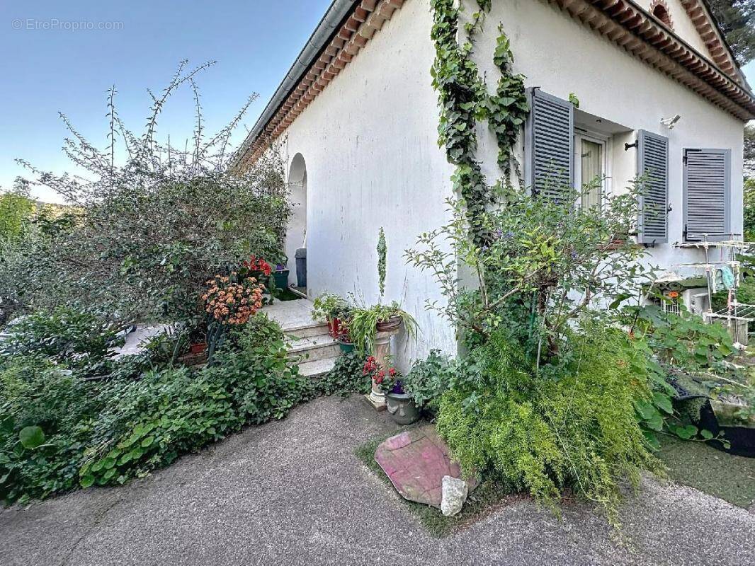 Appartement à LE CANNET