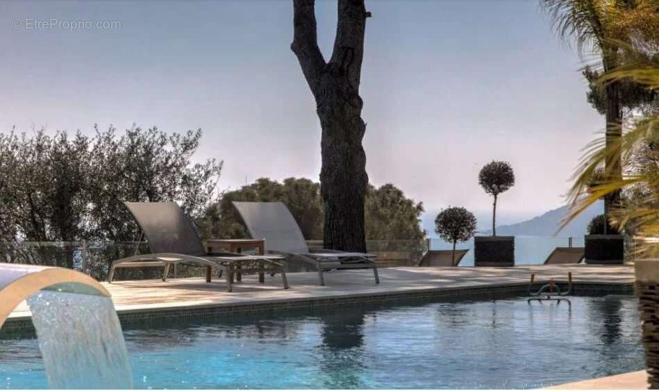 Maison à MOUGINS