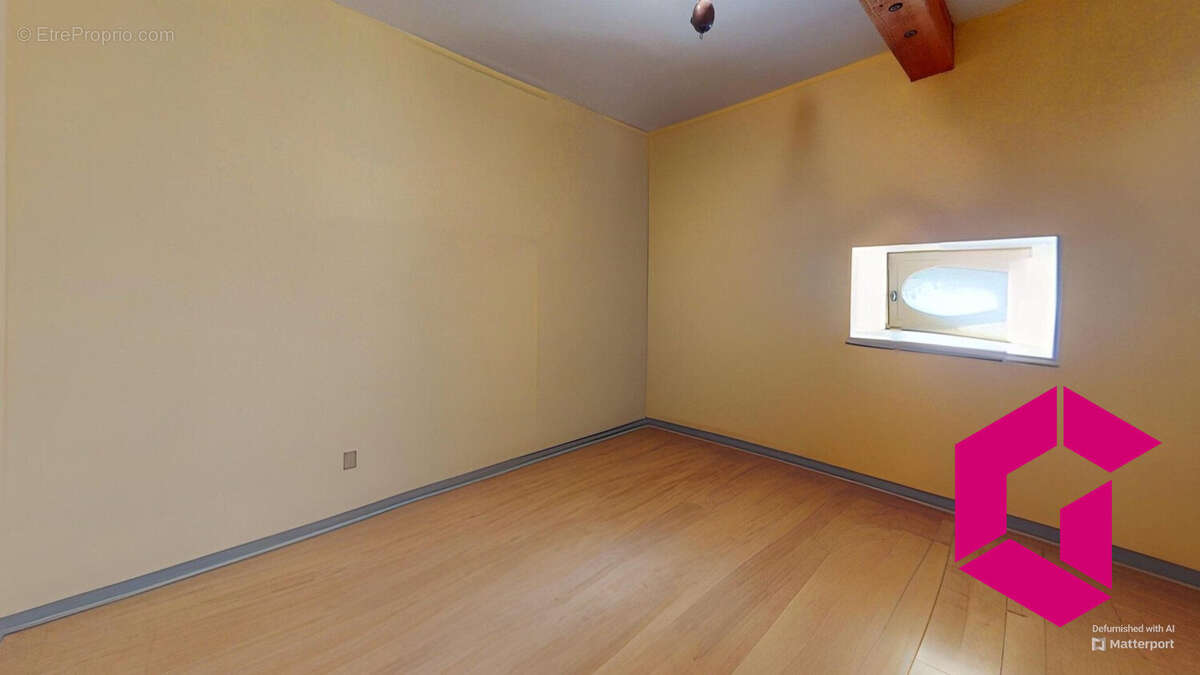 Appartement à LA SEAUVE-SUR-SEMENE