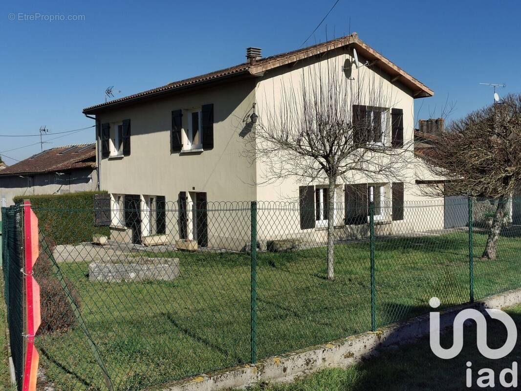 Photo 1 - Maison à MONTBRON