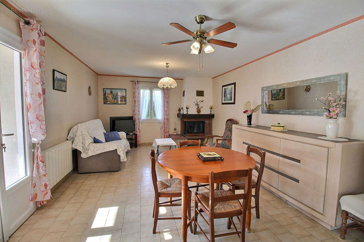 Maison à AUBIGNAN