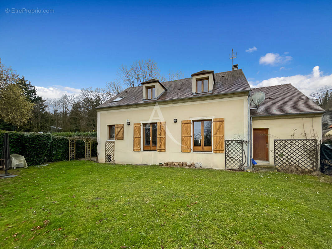 Maison à AUVERS-SUR-OISE