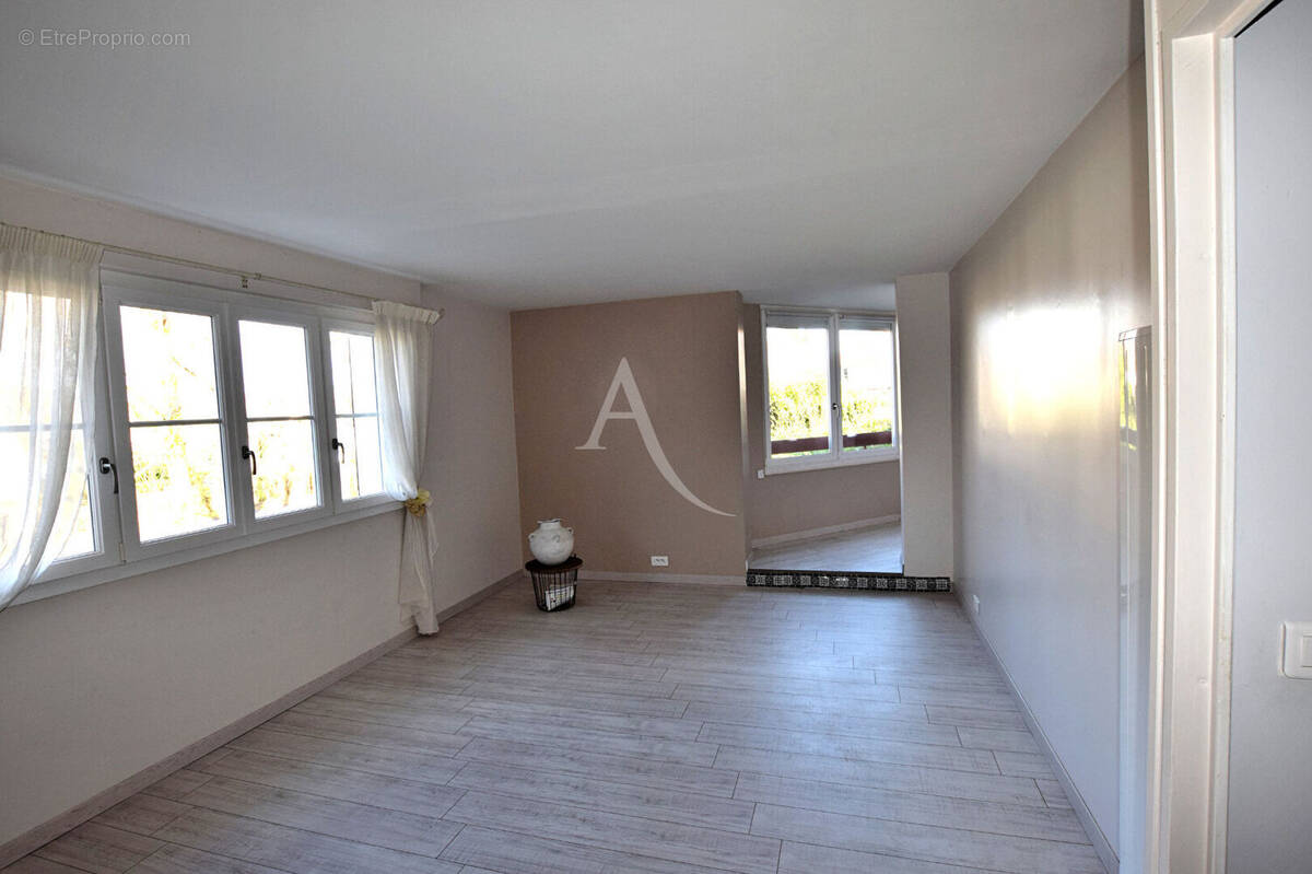Appartement à GIF-SUR-YVETTE