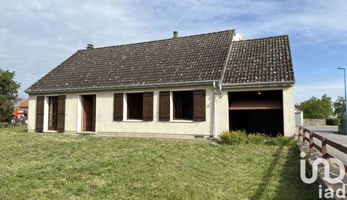 Photo 1 - Maison à LOUROUX-DE-BOUBLE